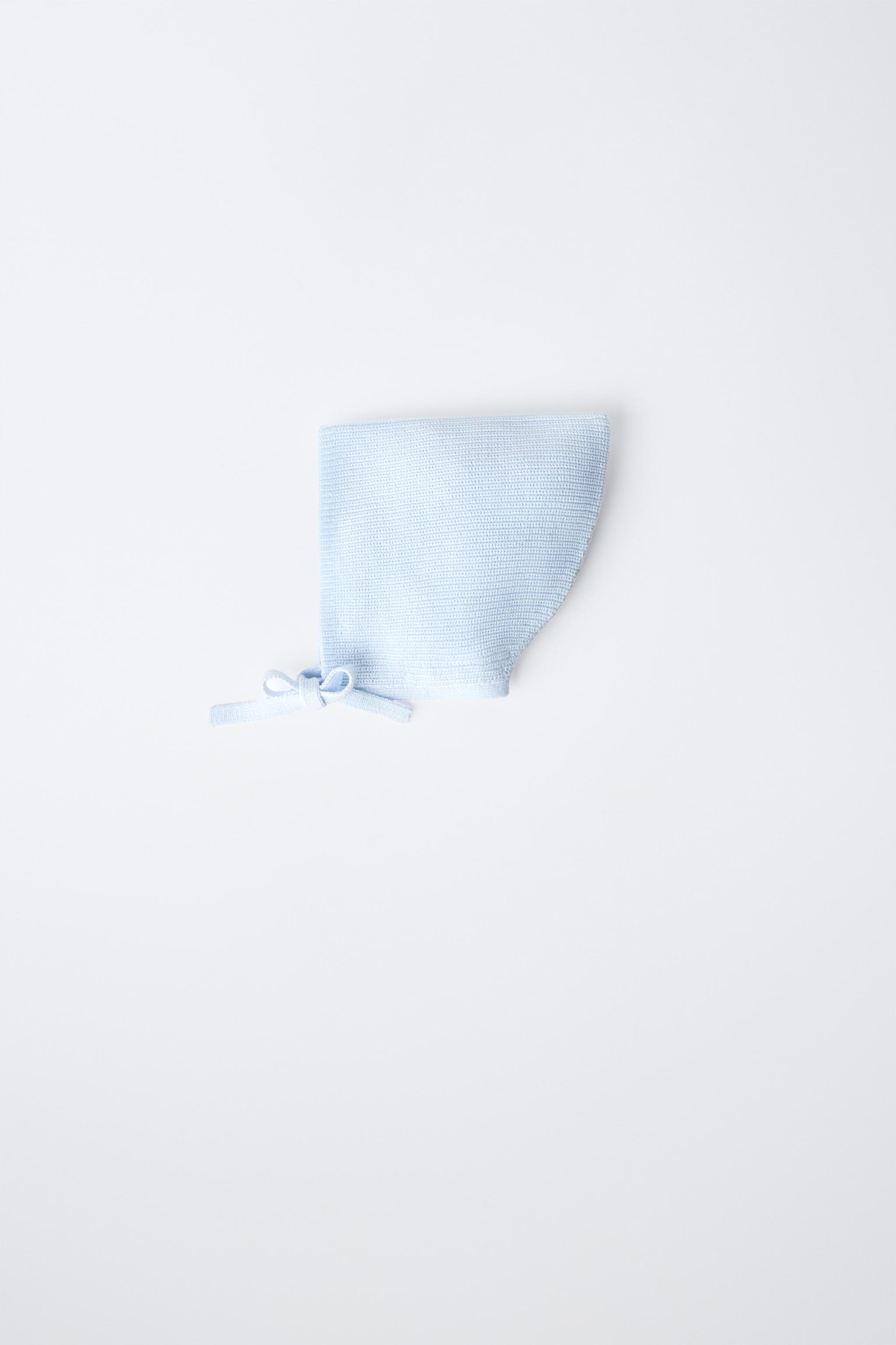 KNIT BONNET — Light blue