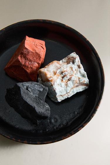 VELVET CUIR ESSENTIAL OIL AND STONES SET - Brown by Zara - Image 1