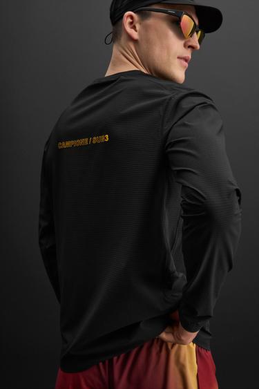T-SHIRT D'ENTRAÎNEMENT IMPRIMÉ - Noir de Zara - Image 4