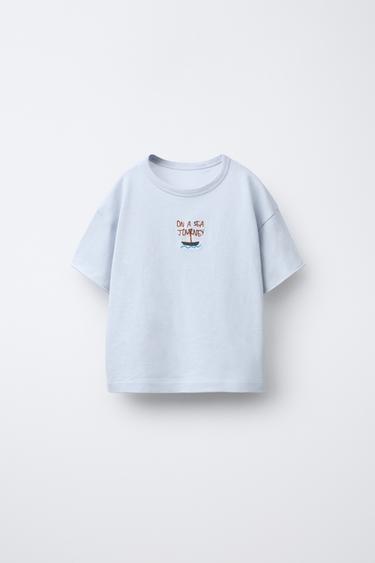 T-SHIRT MIT STICKEREI - Himmelblau von Zara