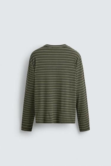 T-SHIRT À RAYURES COL BOUTONS - Vert de Zara - Image 7