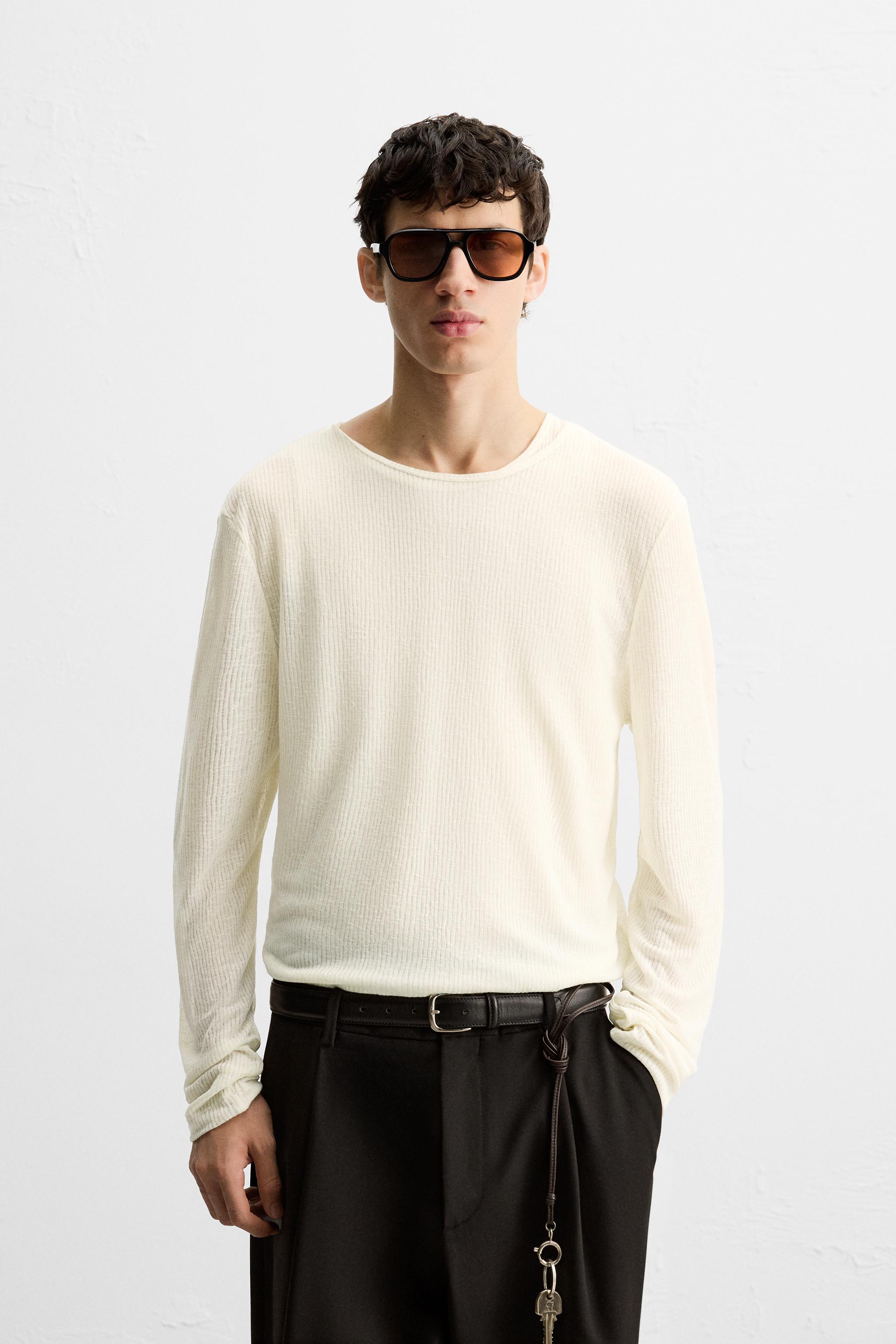 T-SHIRT STRUCTURE SEMI-TRANSPARENT