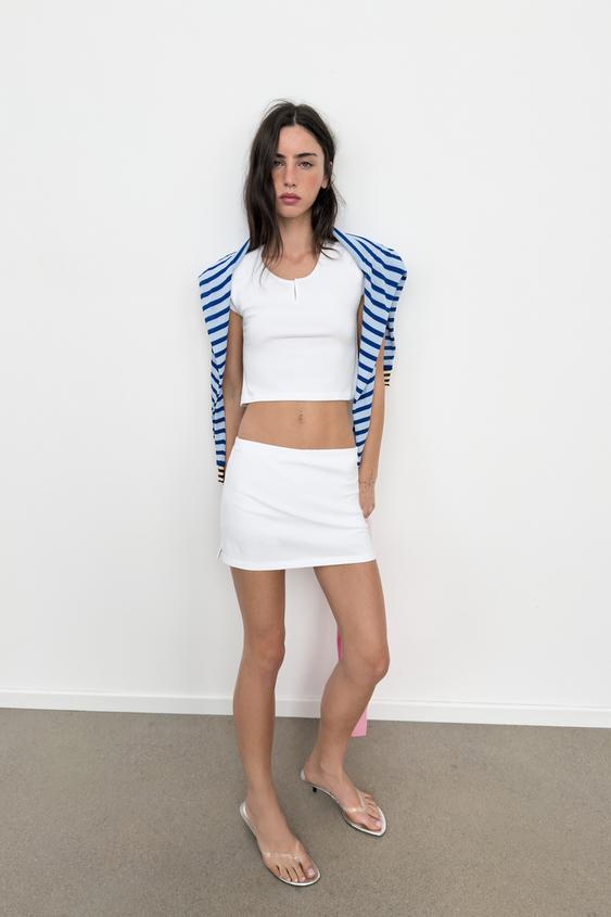 TOP CORTO ABERTURA - Blanco de Zara - Imagen 0