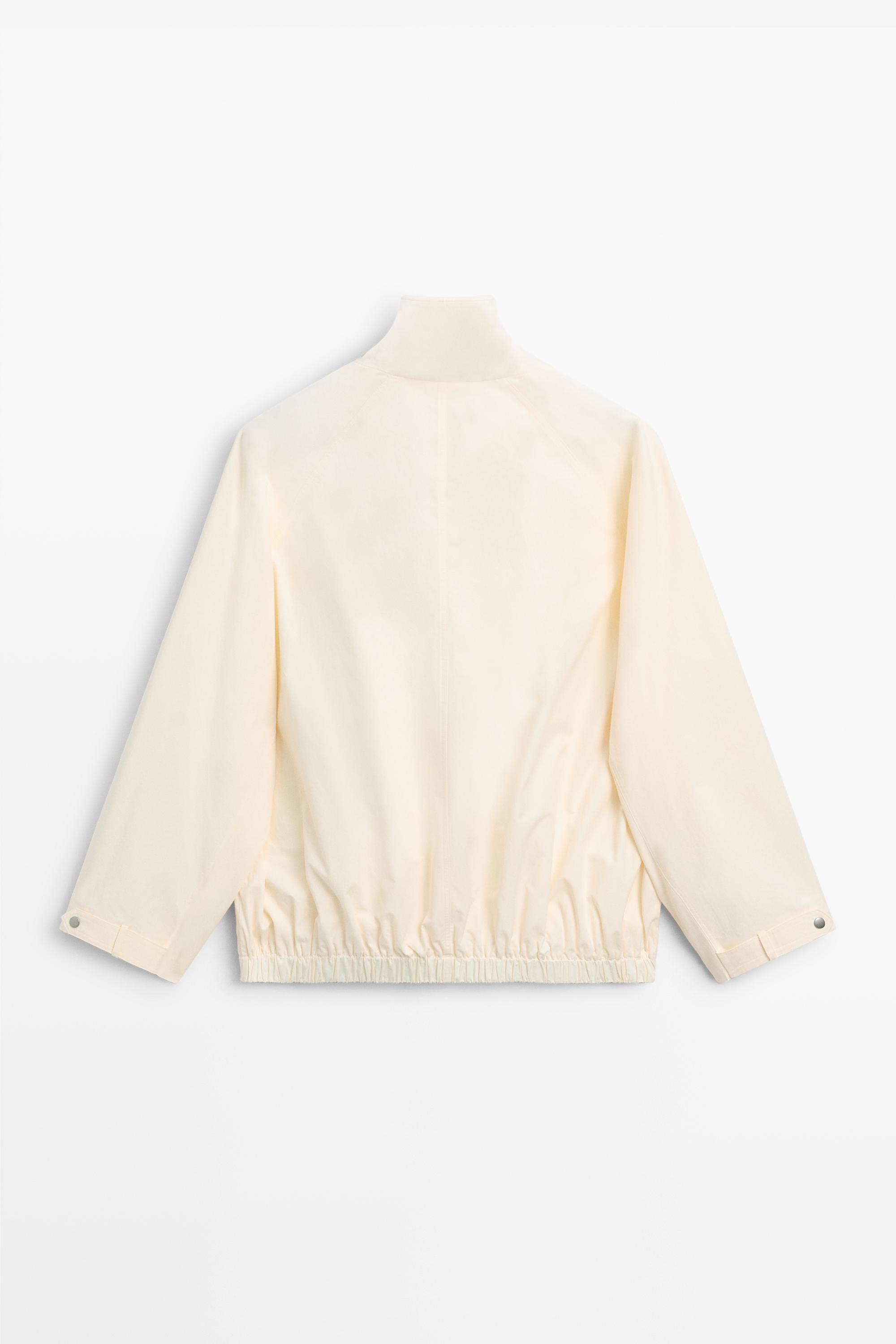 Bomber jacket with snap buttons