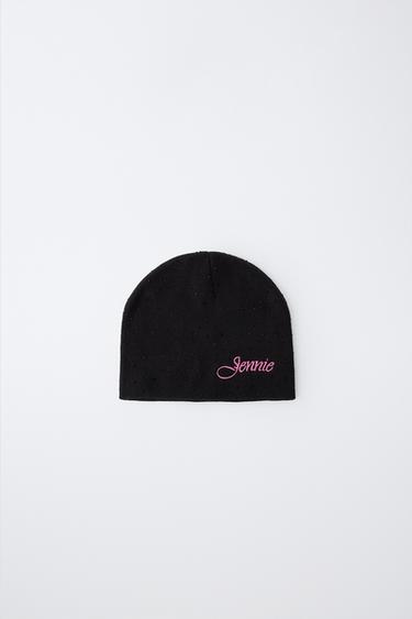 JENNIE ©™ KNIT BEANIE — Black 1
