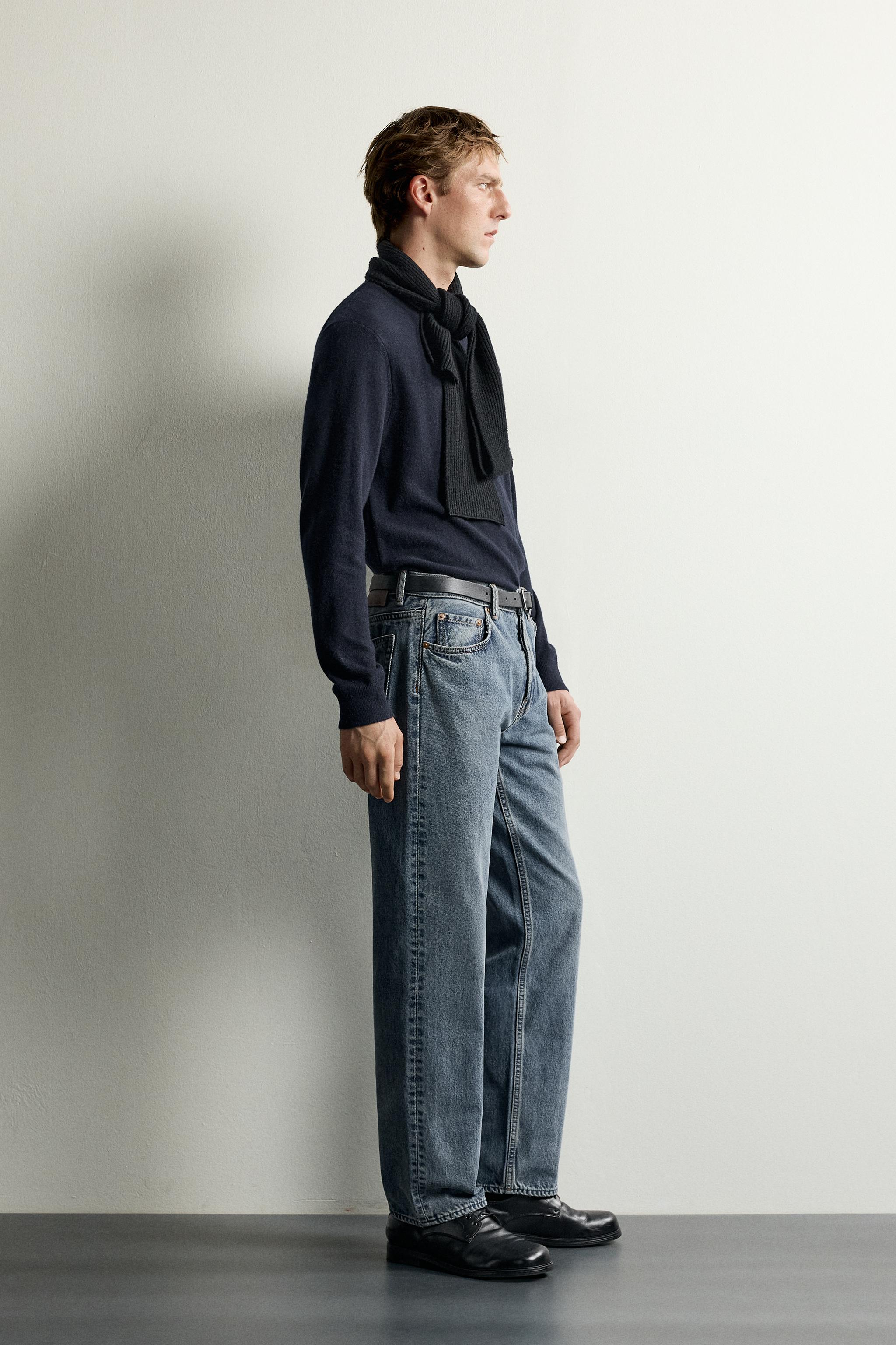 STRAIGHT-FIT JEANS