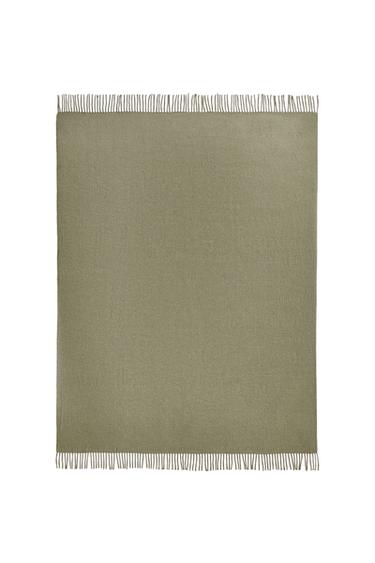 SOLID BLANKET WITH FRINGE - washed green by Zara