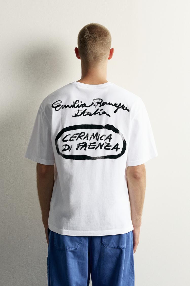 Camiseta relaxed fit estampados ceramica