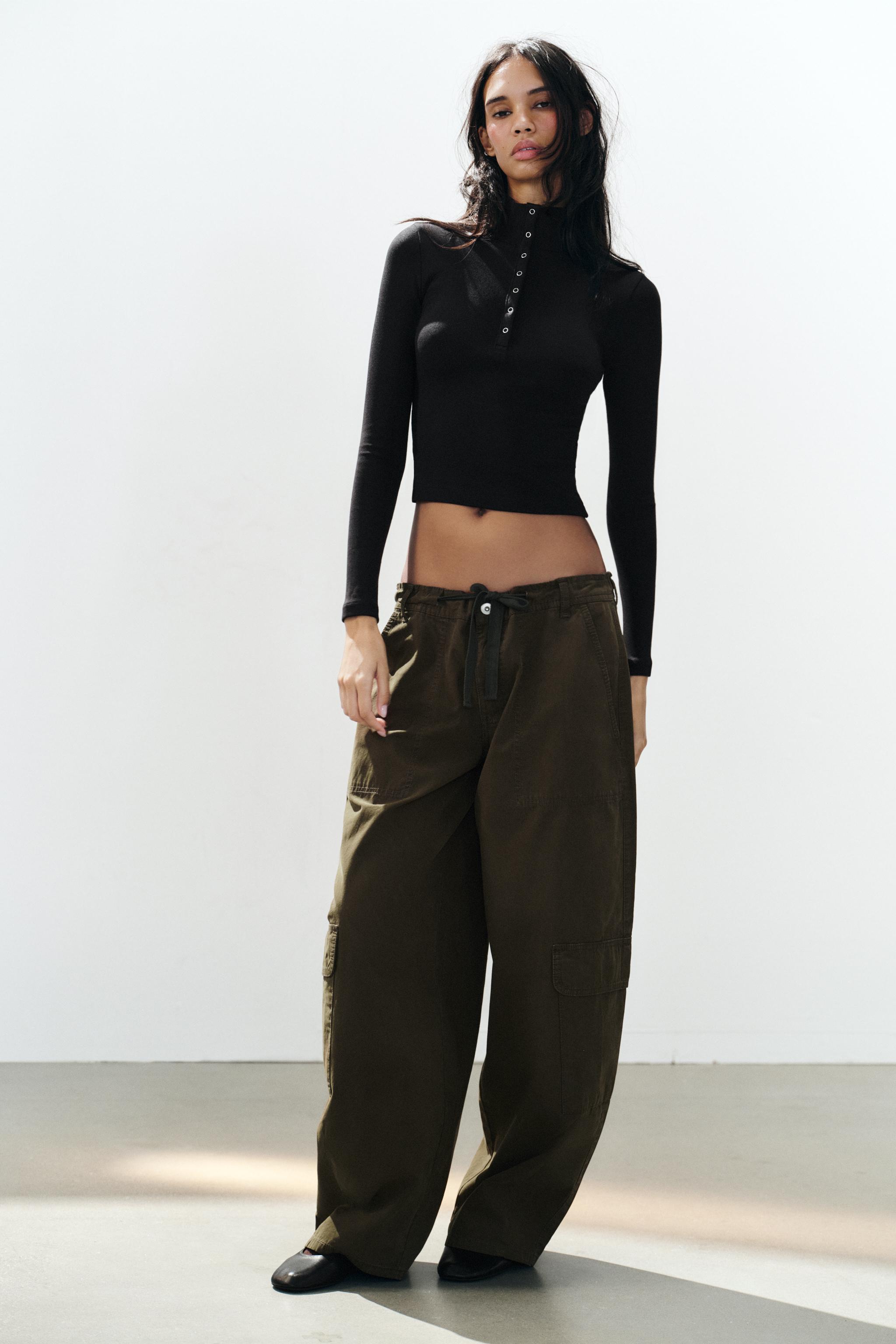 ハイネックボタン付きトップス - ブラック | ZARA Japan / 日本