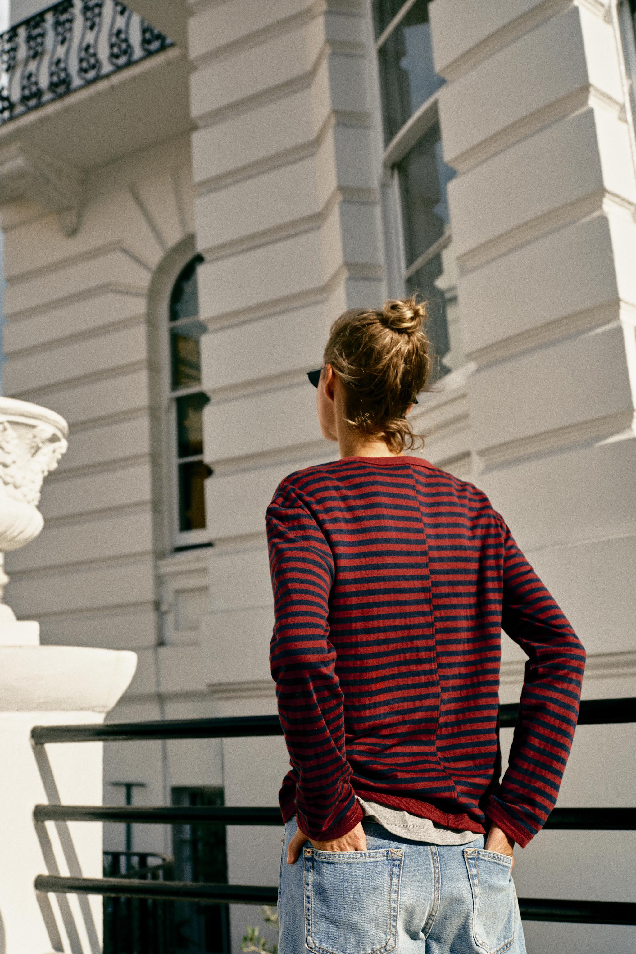 STRIPED T-SHIRT