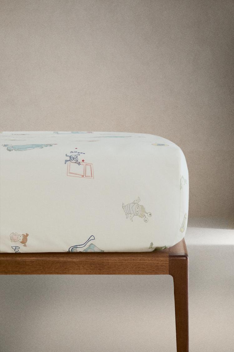 MONSTERS, INC. ©DISNEY/PIXAR KIDS' FITTED SHEET — Multicolored