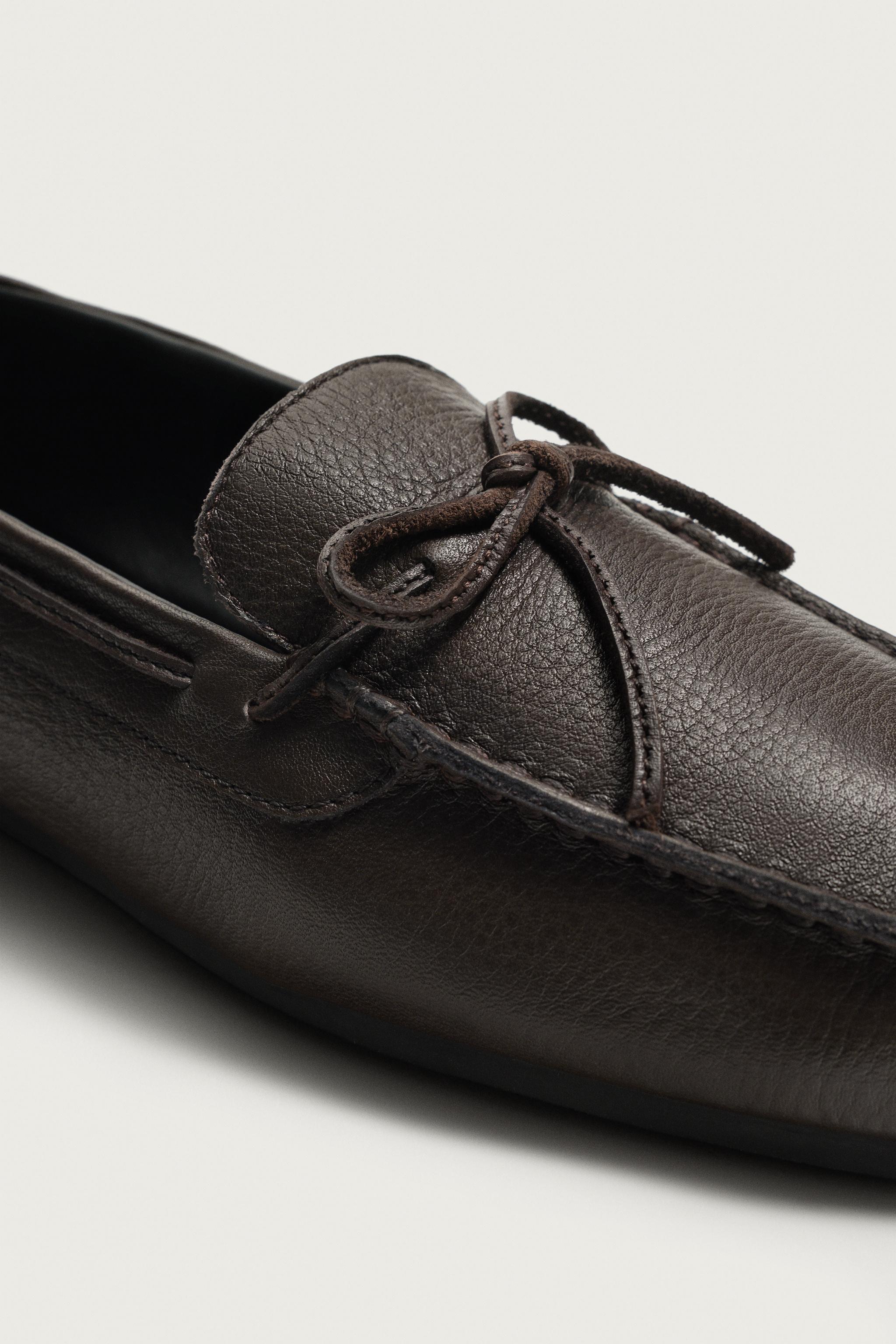 MOCASSINS EN CUIR À NŒUD AARON LEVINE X ZARA