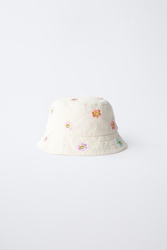 GORRO BUCKET FLORES BORDADAS SMILEYWORLD ® - Blanco de Zara - Imagen 0