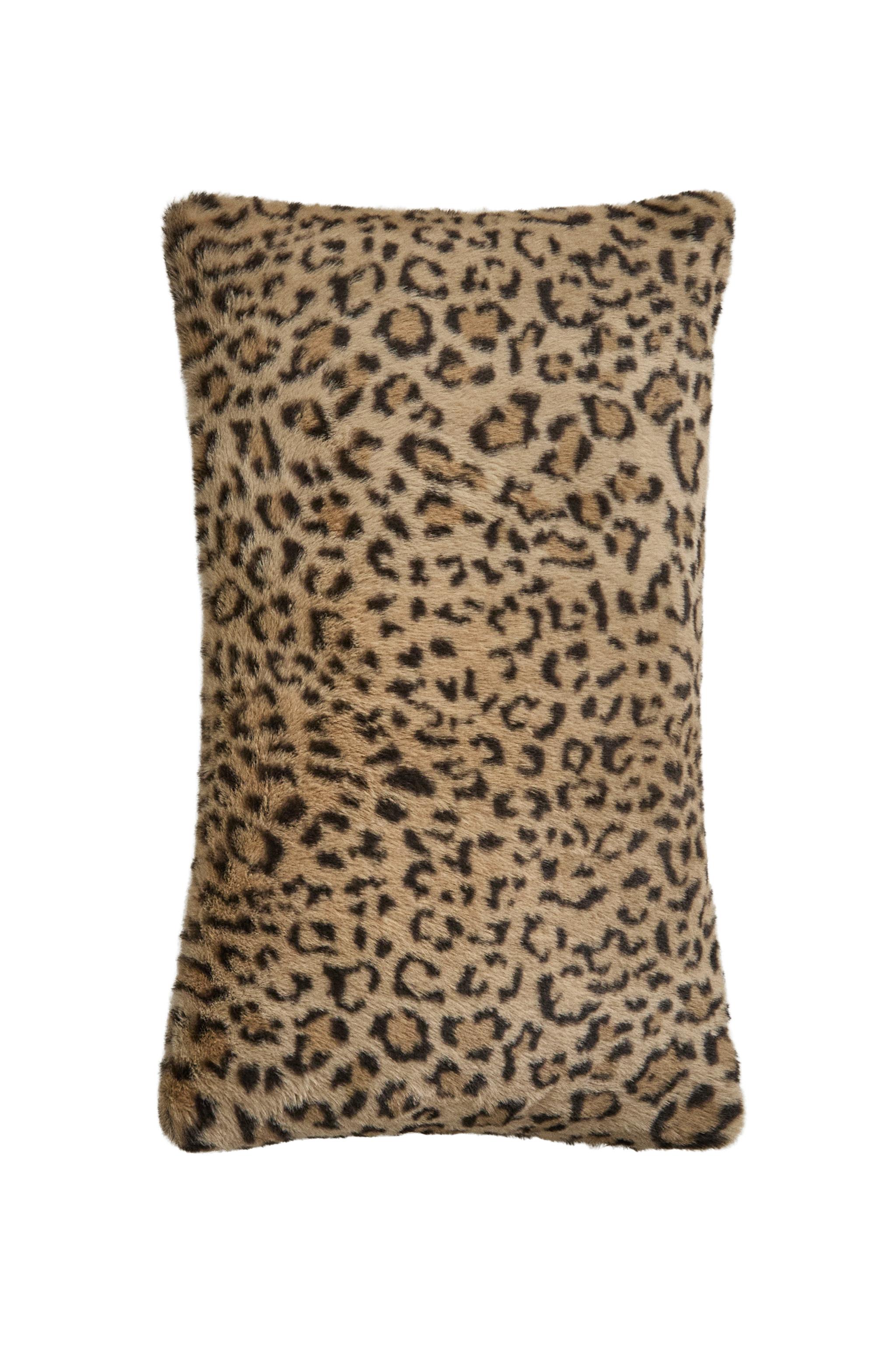 Throw Pillow Cover Leopard Fur by Zara