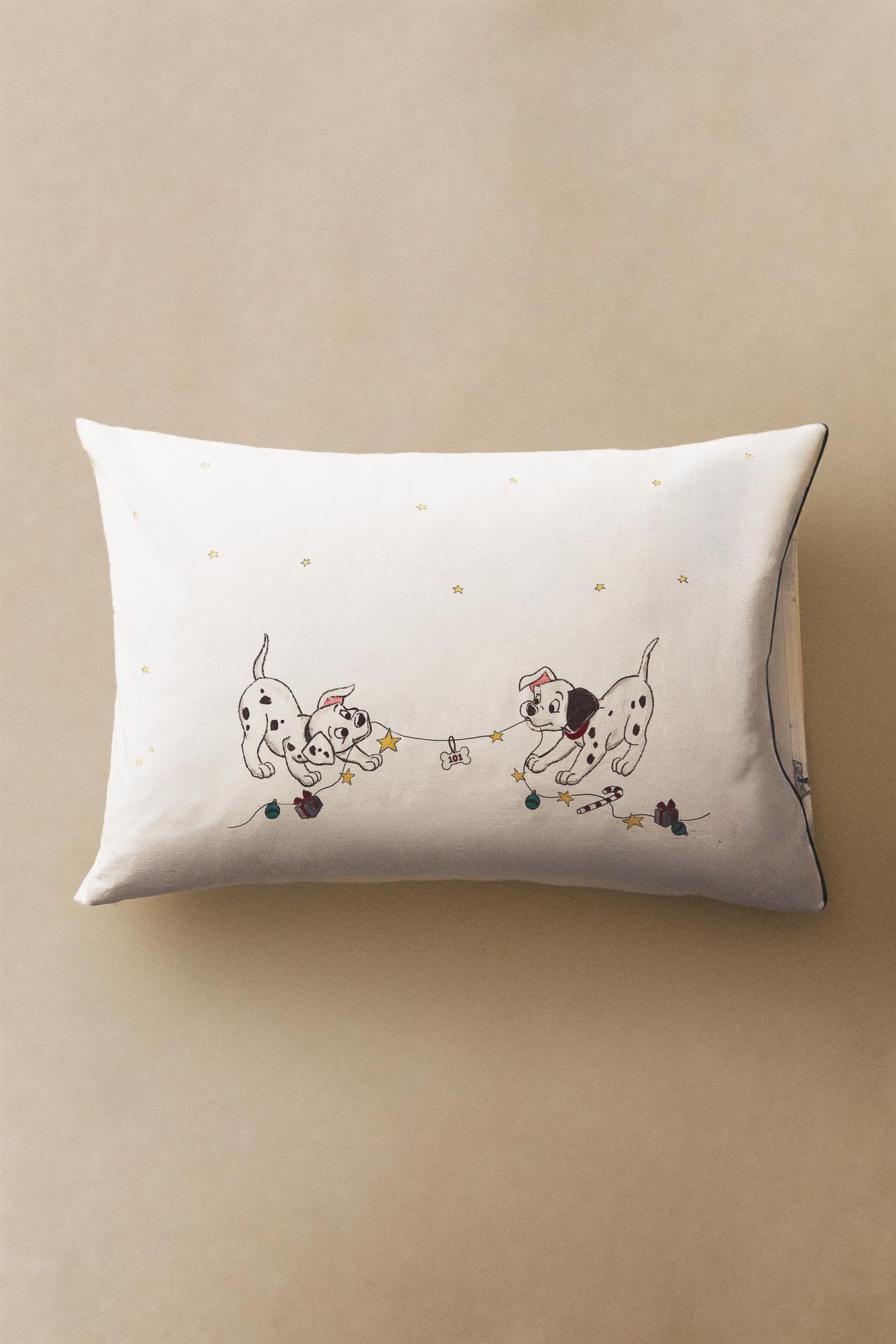 KIDS' 101 DALMATIANS ©DISNEY COTTON CHRISTMAS PILLOWCASE (200 THREAD COUNT) — Multicoloured