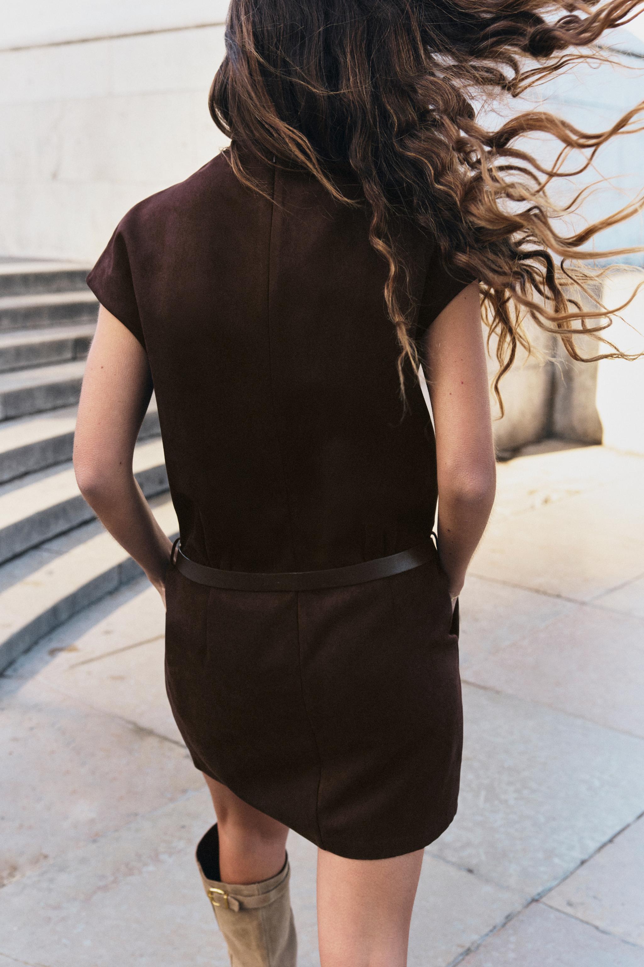 ROBE COURTE EFFET DAIM AVEC CEINTURE