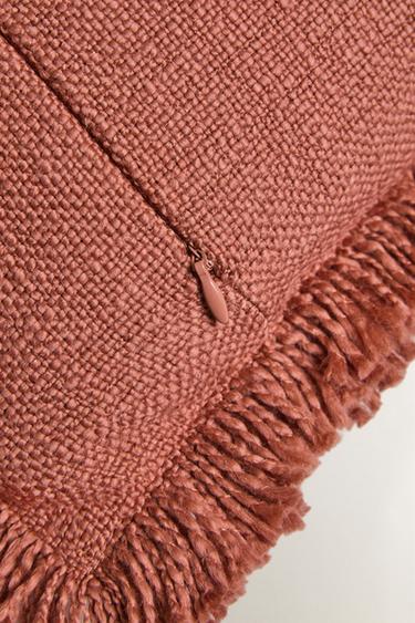 HOUSSE DE COUSSIN RAYURES FRANGES - Framboise de Zara - Image 4