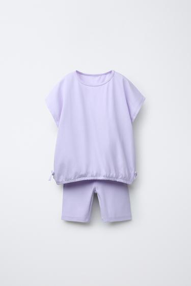 JOGGINGANZUG T-SHIRT MIT SCHLEIFEN UND GERIPPTE RADLER-LEGGINGS - Flieder von Zara