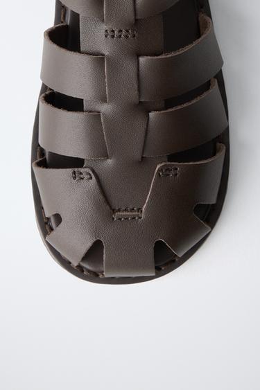 SANDALES STYLE PLAGE EN CUIR - Marron de Zara - Image 5