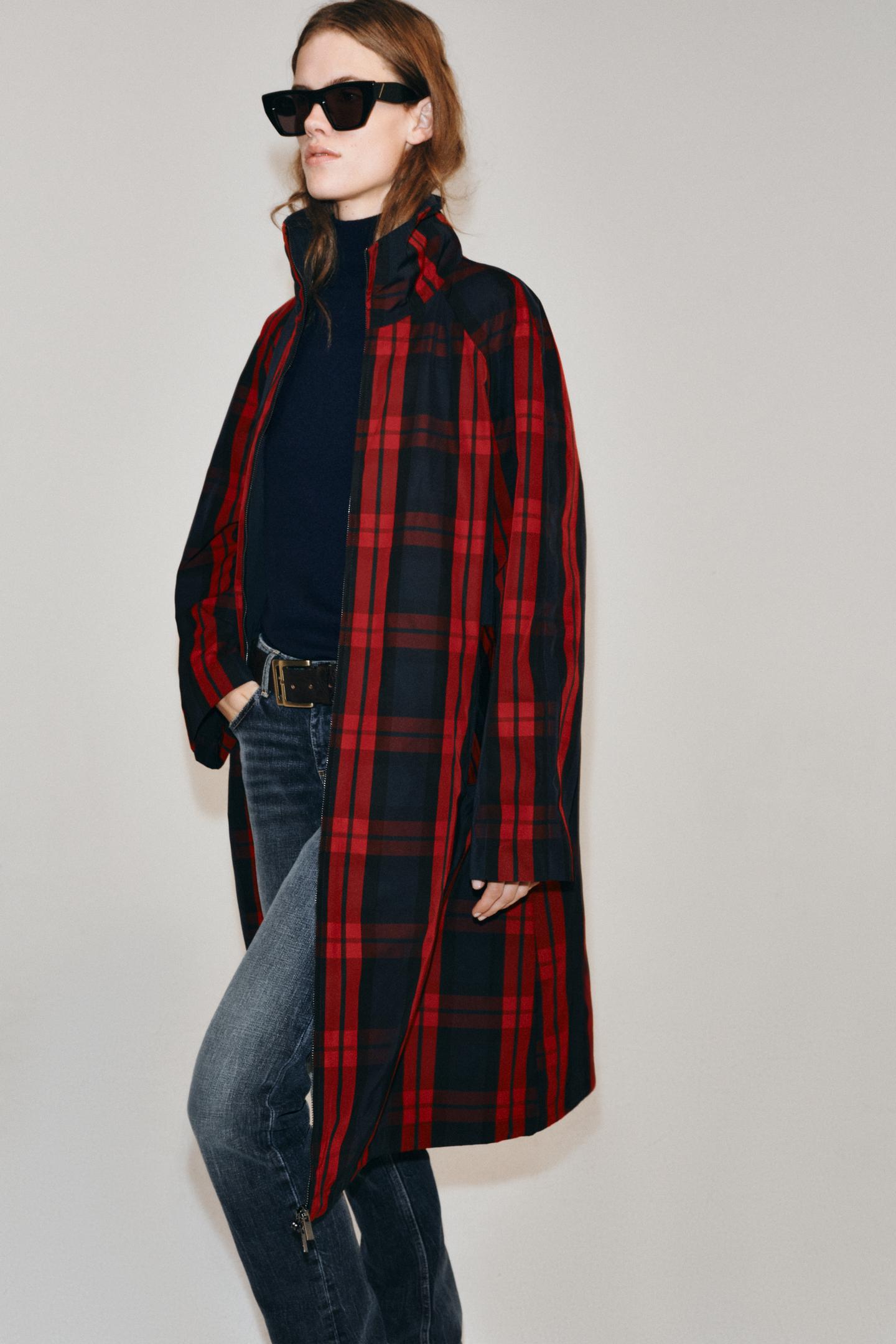 Женское пальто Zara ZW Collection MIDI Plaid Trench, цвет: Красный / Тёмно-синий — фото 6