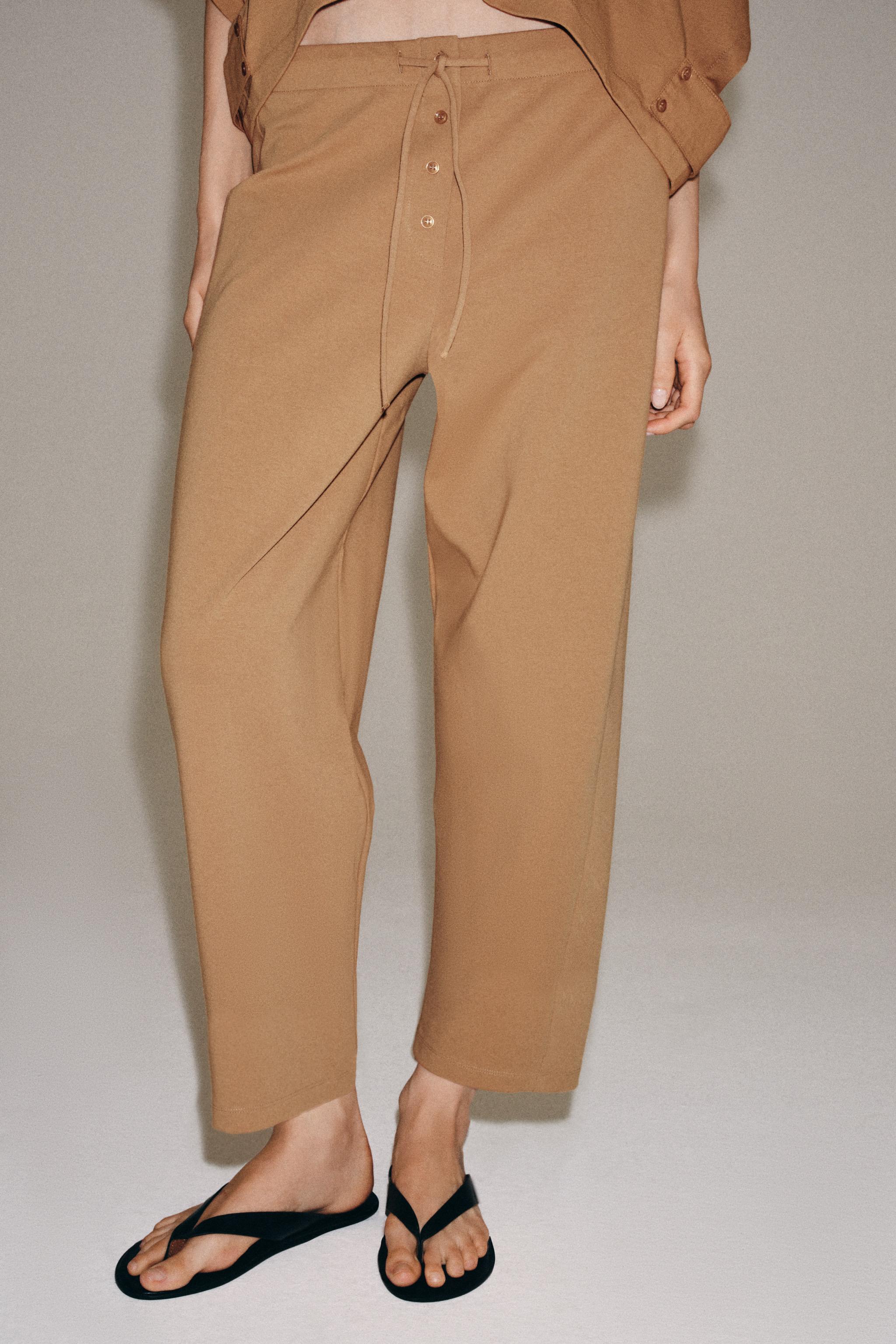 INTERLOCK CAPRI PANTS