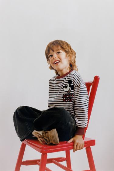 JEANS BALLOON بجيوب - رمادي الخاص بـ Zara