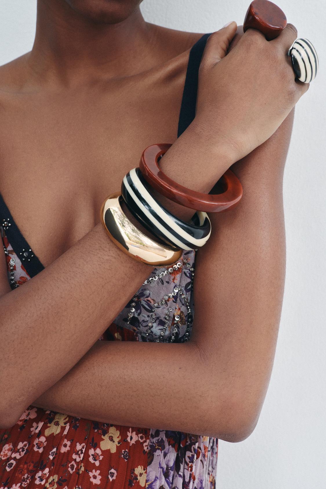 PACK OF 3 RESIN CUFF BRACELETS