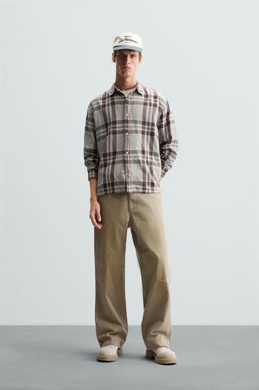 CAMISA RELAXED FIT CUADROS - Grisáceo de Zara - Imagen 0