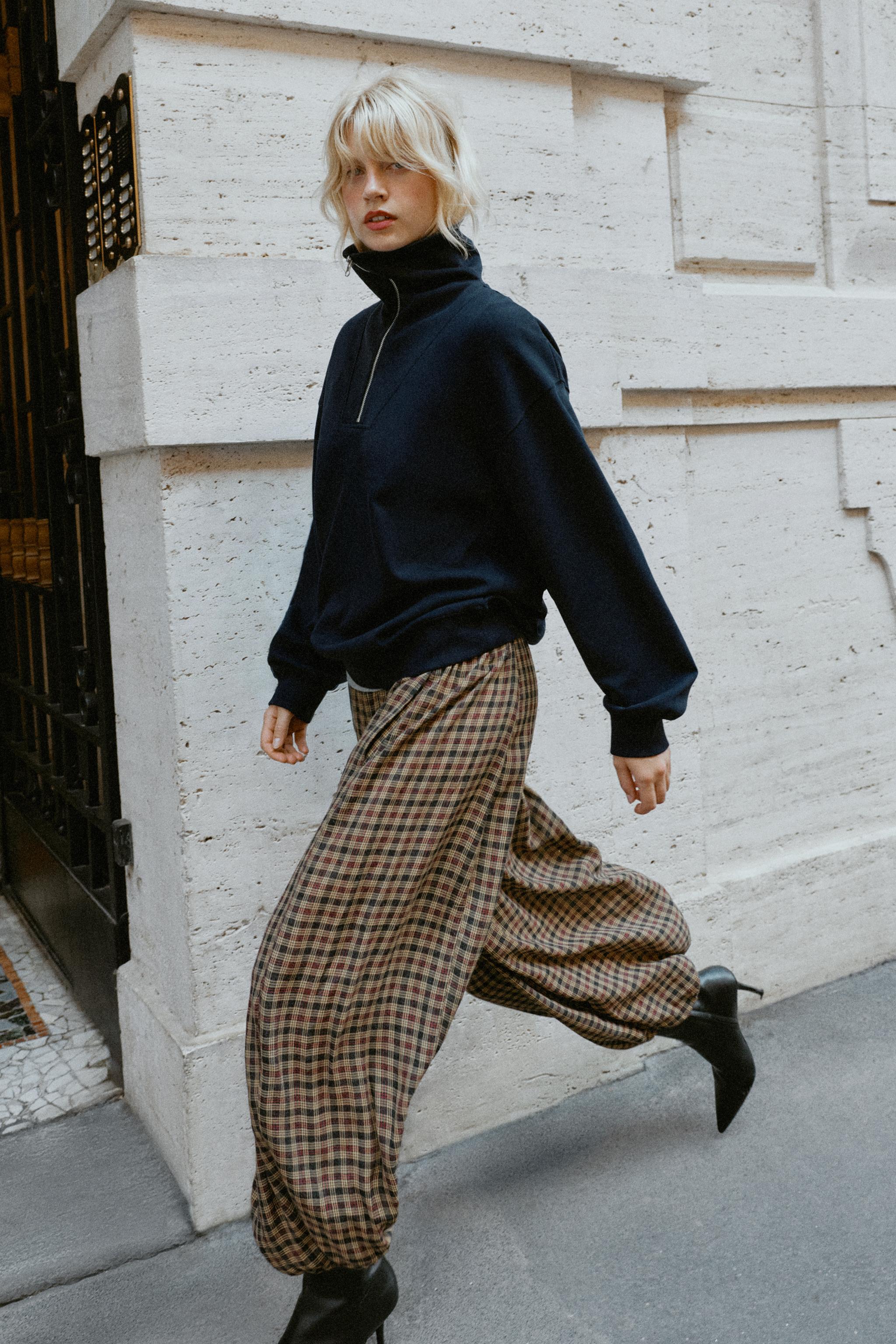 PLAID PARACHUTE PANTS