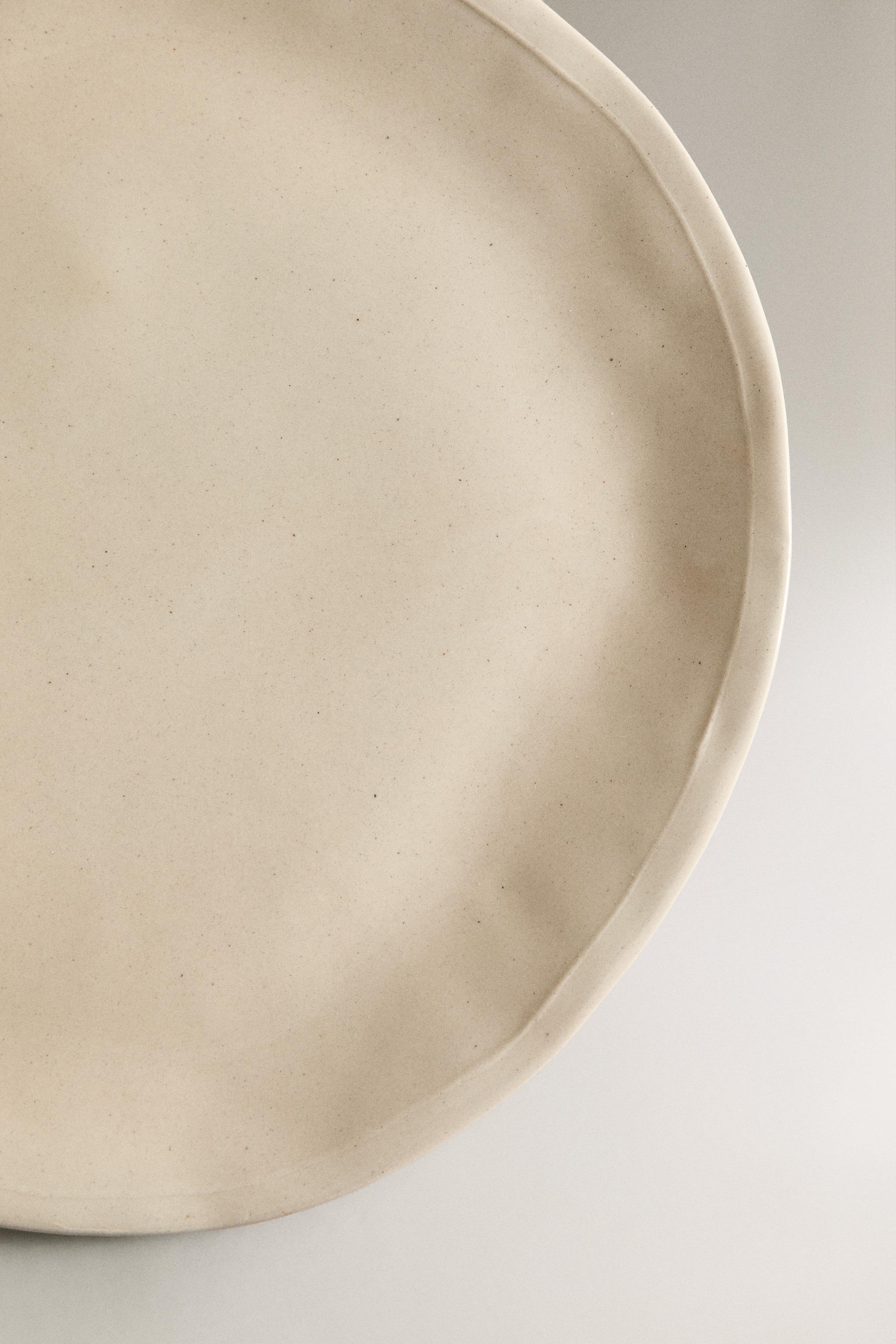 STONEWARE DINNER PLATE
