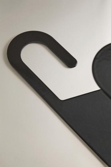 SUPPORT TUYAU D’ARROSAGE - Noir de Zara - Image 2