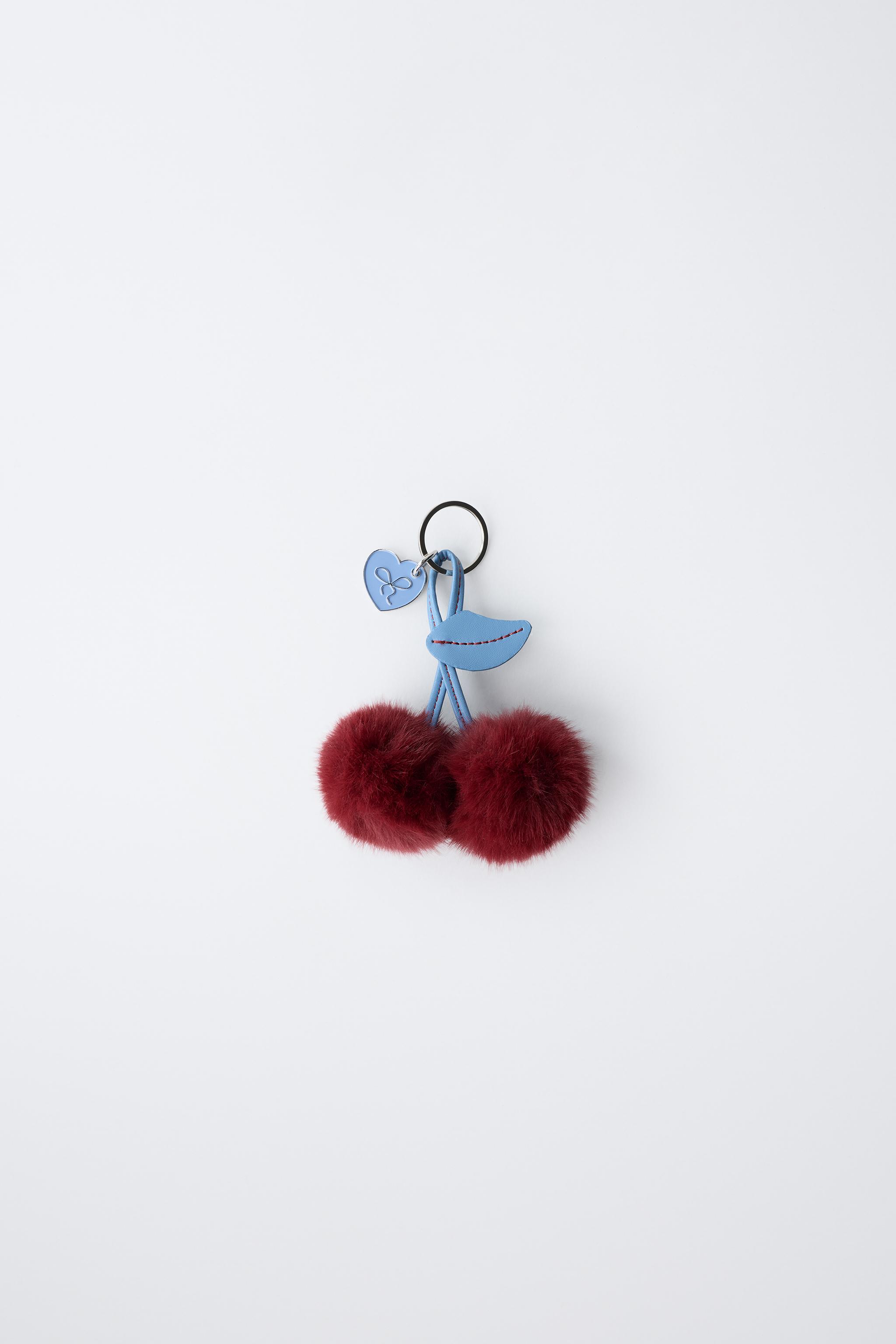 CHAVEIRO CEREJAS FAUX FUR - Grená | ZARA Brasil