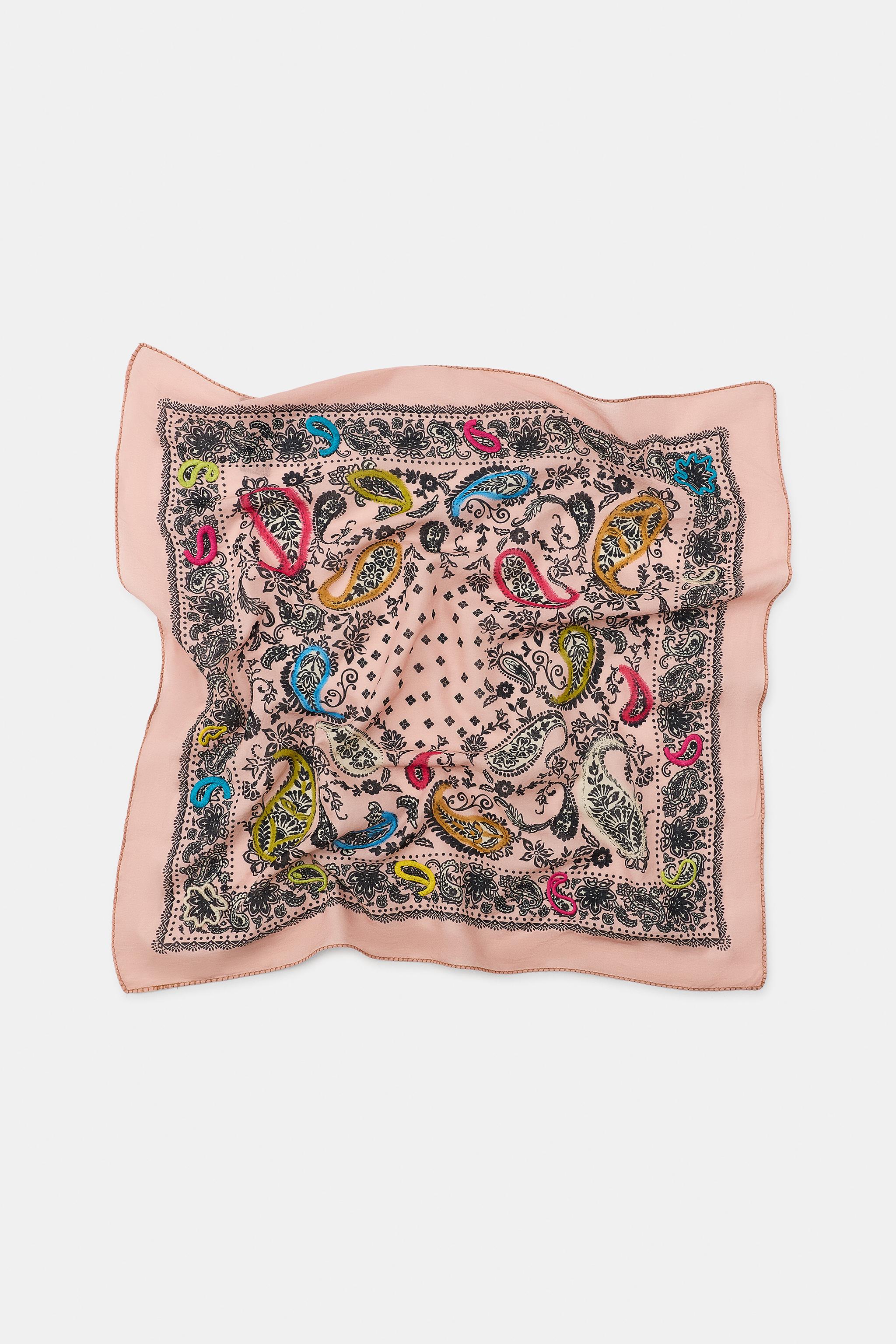 Zara İşlemeli Bandana görsel 3