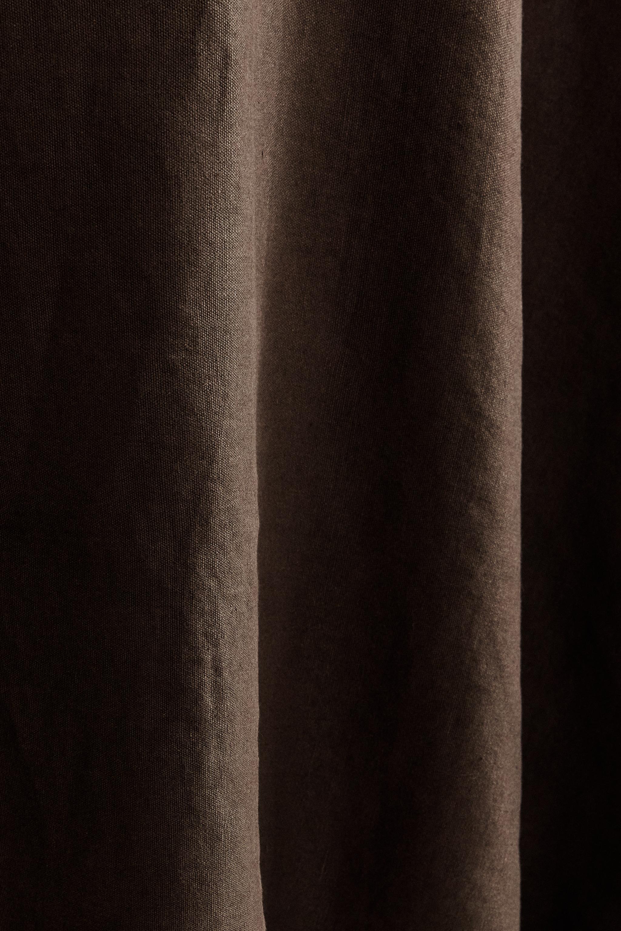 TABLECLOTH 01 — Brown