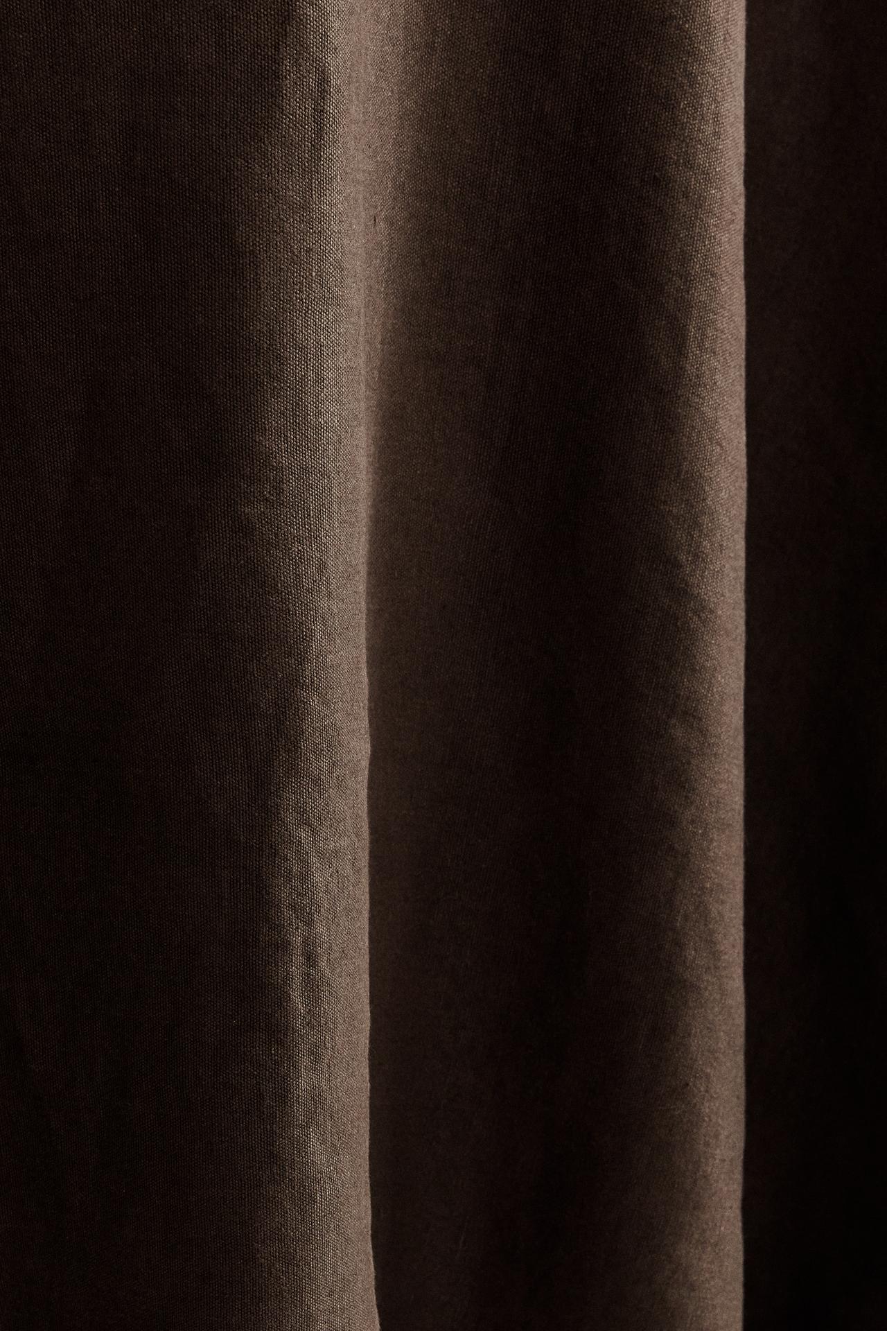 TABLECLOTH 01 — Brown