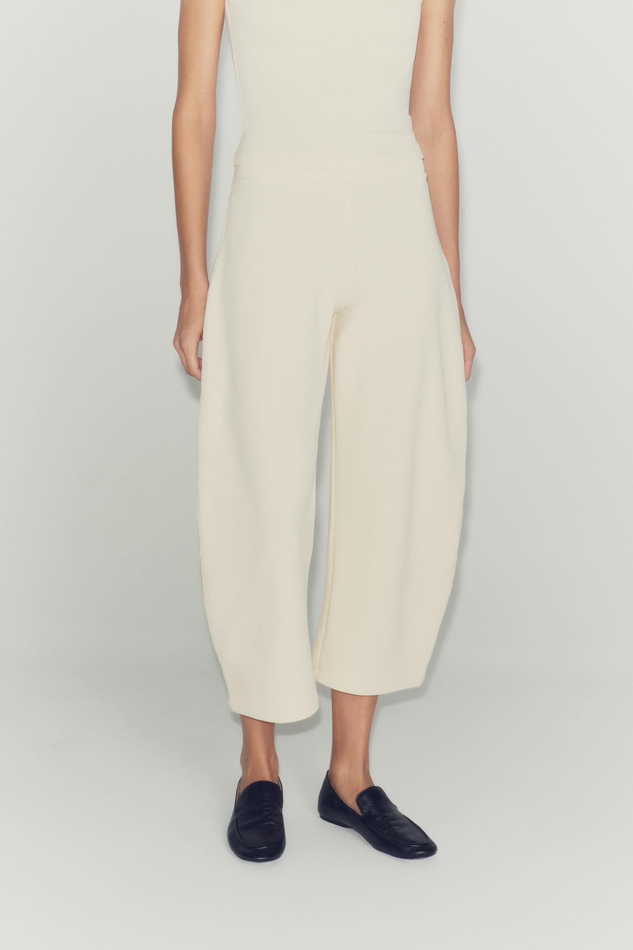 SHOULDER PAD SLEEVELESS TOP — Vanilla
