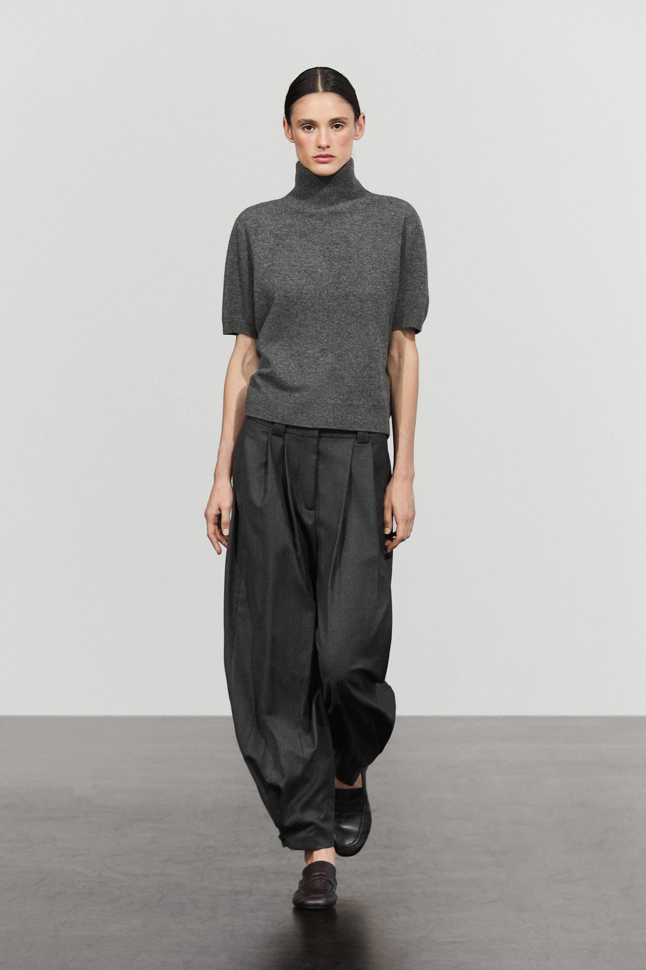 Short sleeve turtleneck knit sweater — Mid-gray