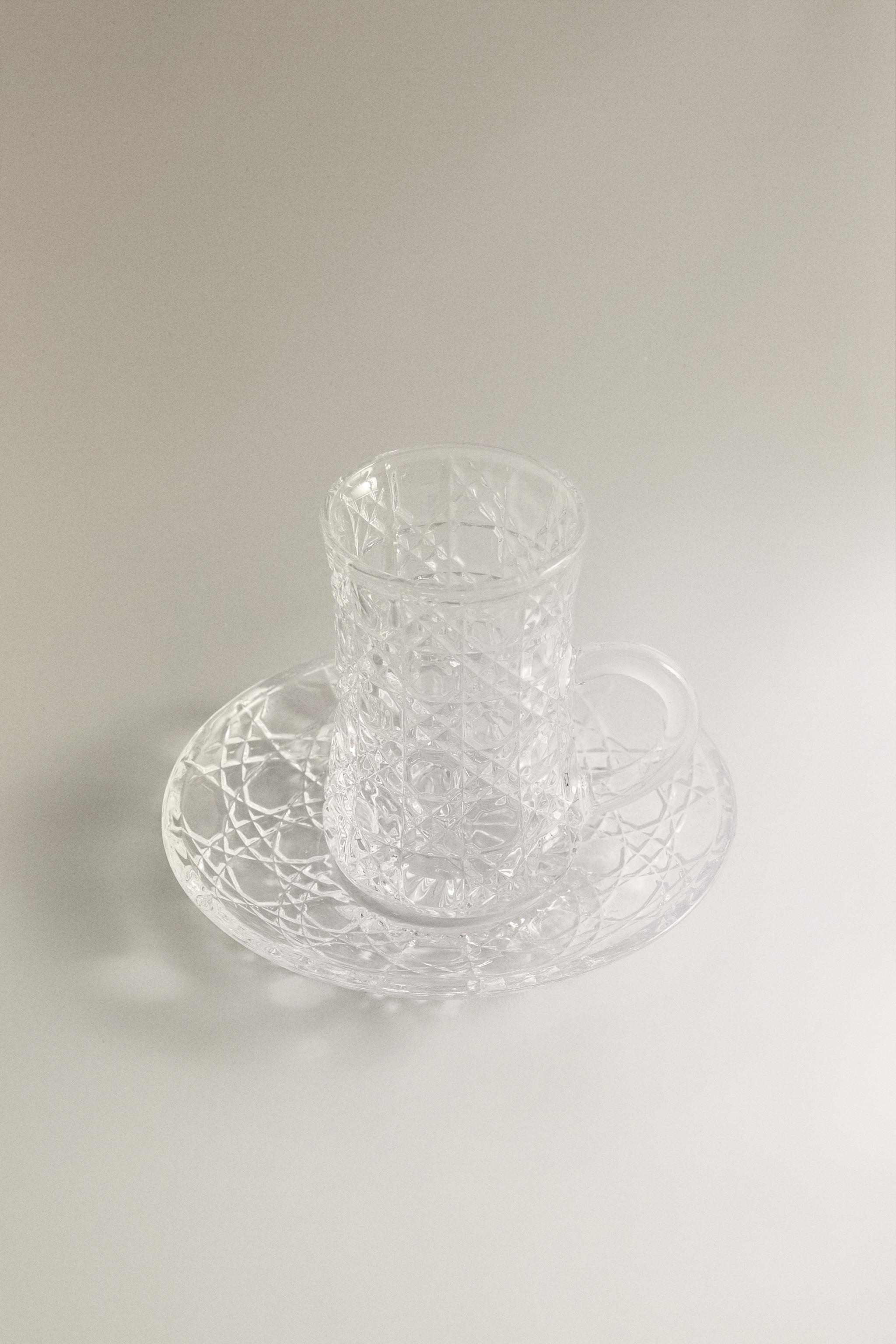 RAISED DESIGN GLASS MUG AND SAUCER — Transparent