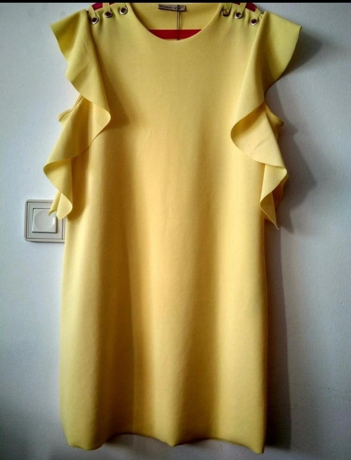FRILLY DRESS