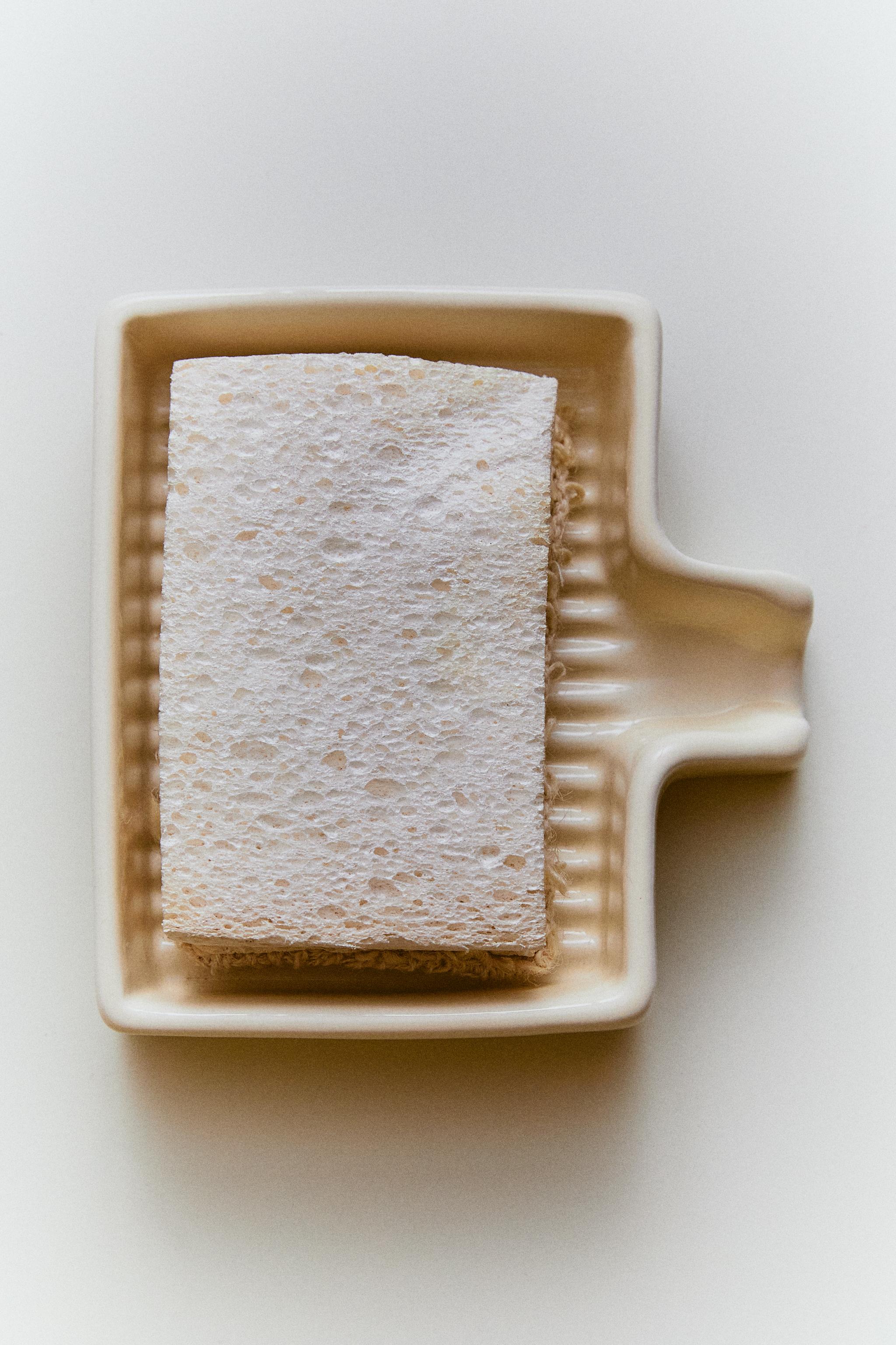 CERAMIC SCOURER TRAY — Cream