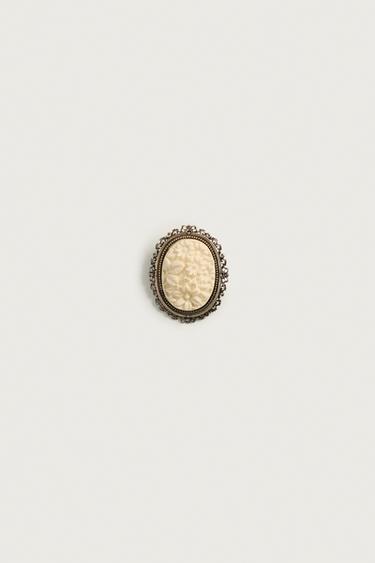 Floral Engraved Cameo - Gold by Zara