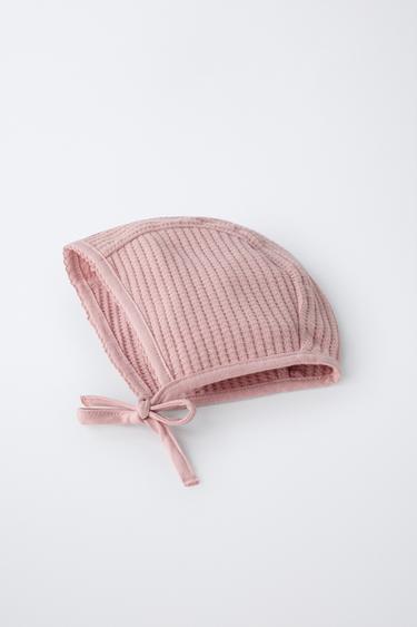 TEXTURED BONNET AND BIB SET - Chalk pink by Zara - Image 1