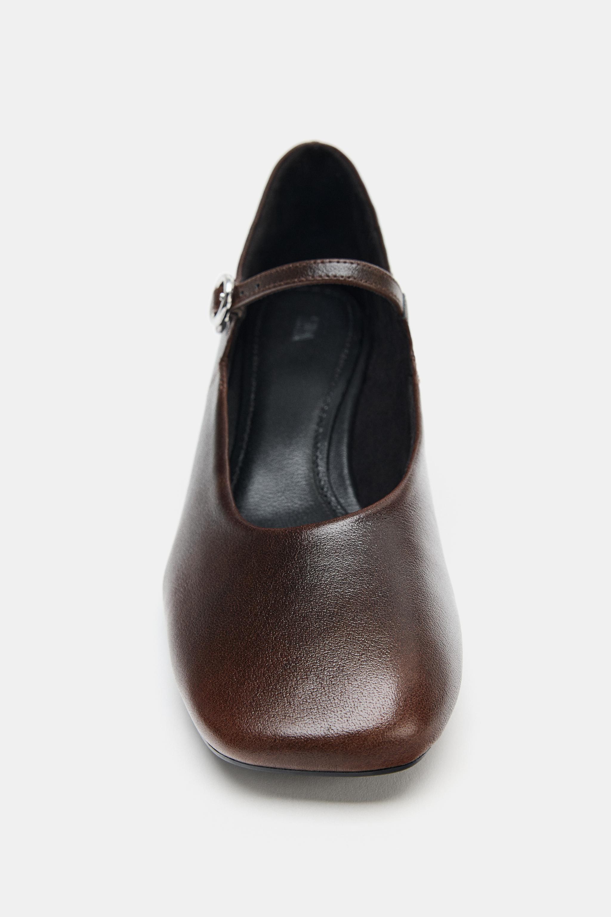 CHAUSSURES À TALONS EN CUIR