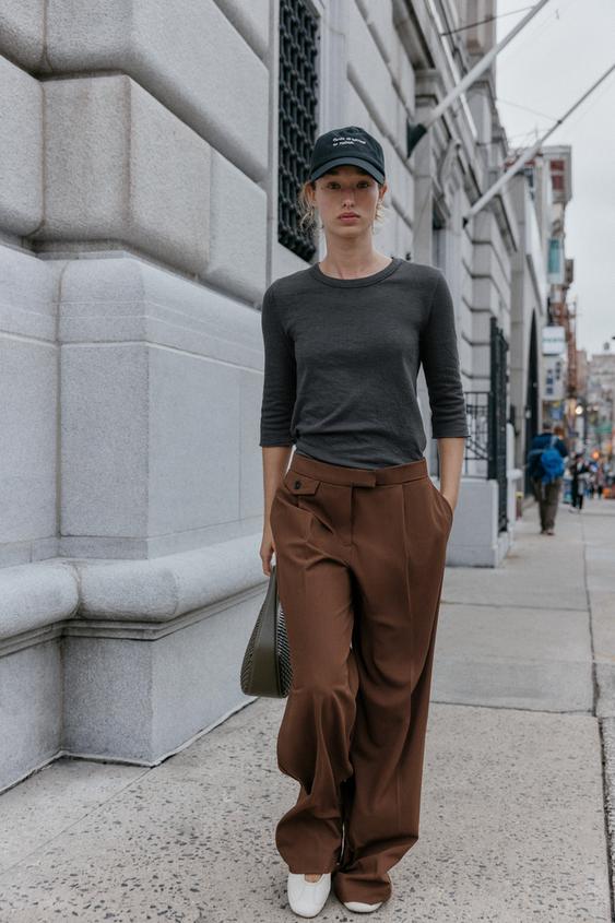 PANTALON LARGE PINCES - Marron de Zara - Image 0