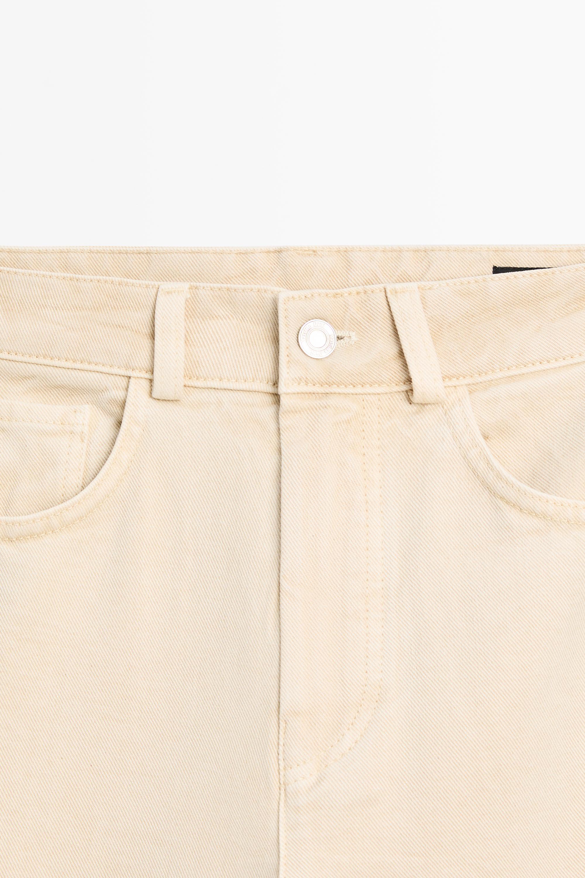 Low-rise wide-leg jeans