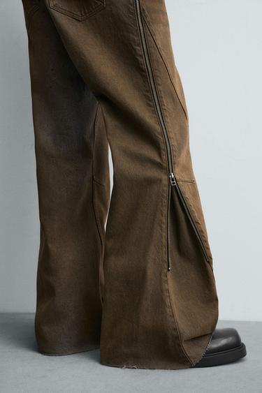 QUẦN JEANS ỐNG LOE CÓ KHÓA KÉO - Màu nâu từ Zara