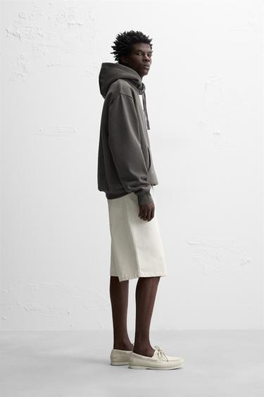 SWEAT BASIQUE À CAPUCHE - Gris anthracite de Zara - Image 3