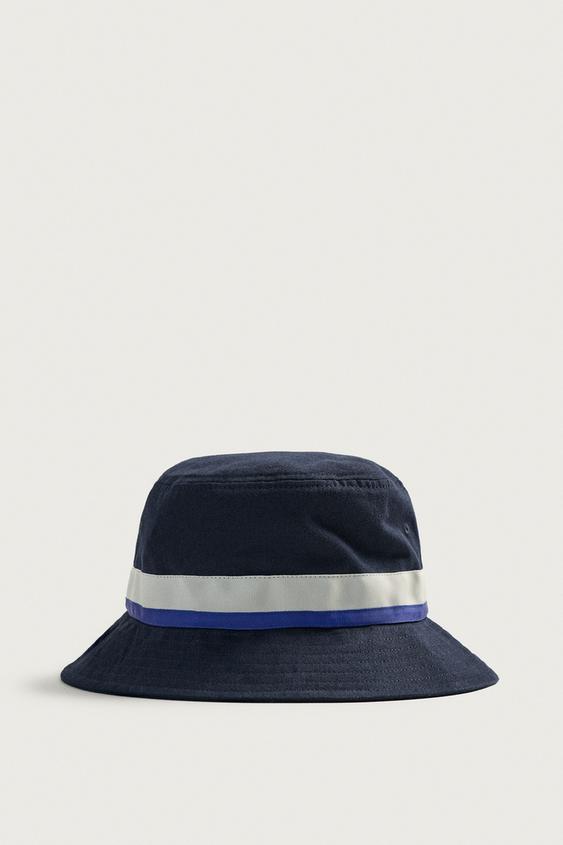 CHAPÉU IMPERMEÁVEL CONTRASTE 0FR. PARIS X ZARA - Azul da Zara - Imagem 0
