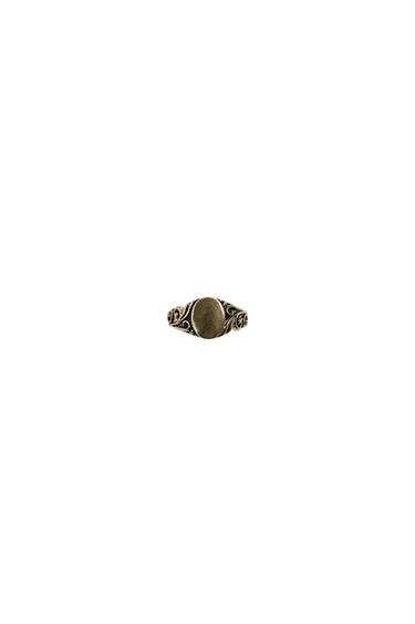 ENGRAVED SIGNET RING - Gold by Zara