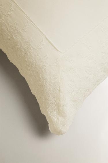 TAIE D’OREILLER BRODÉE PERCALE DE COTON (200 FILS) - Écru de Zara - Image 3